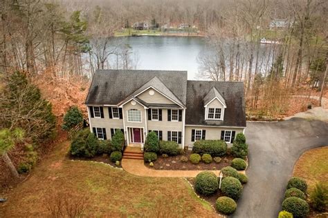 Buy and Sell in Powhatan, Virginia .